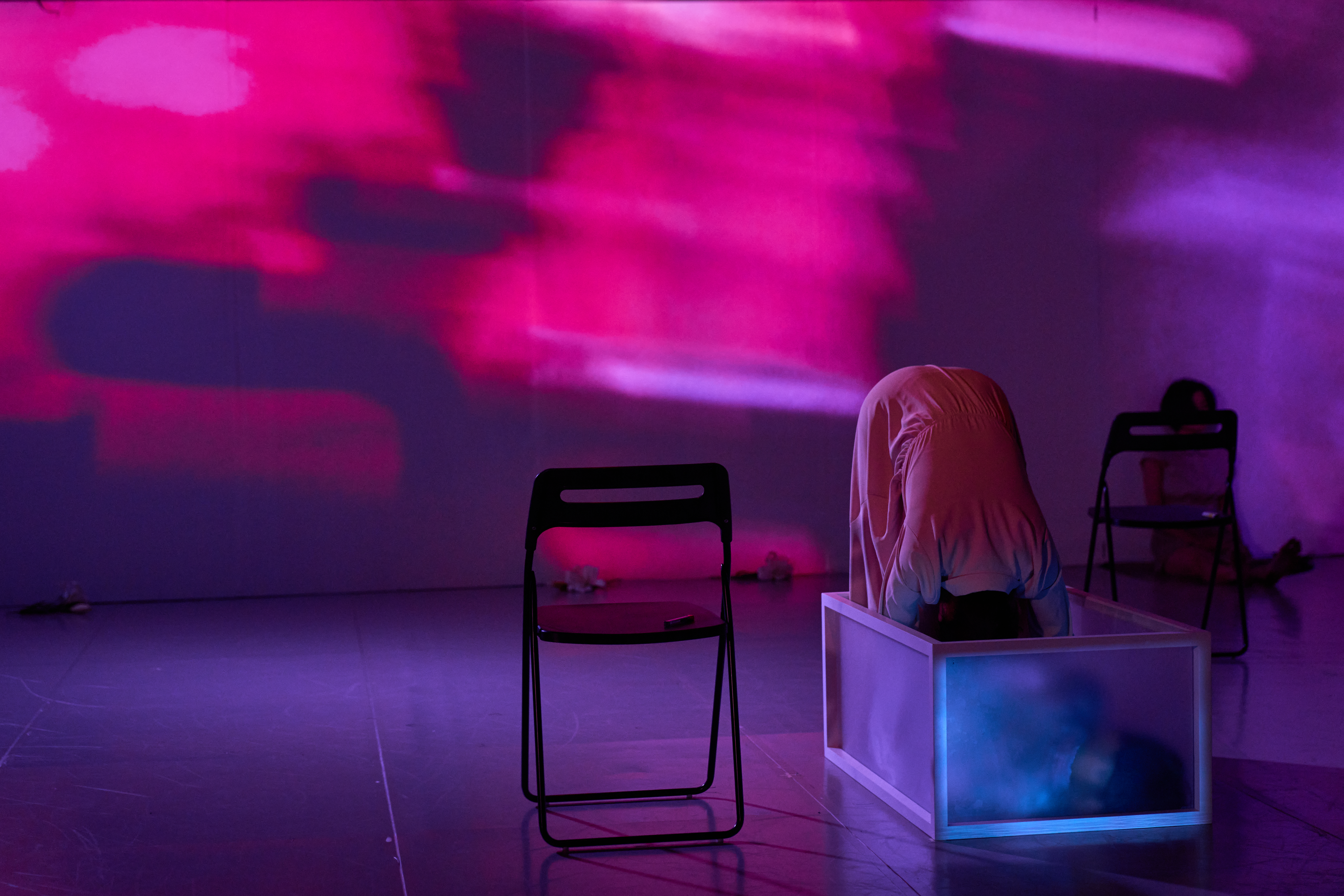 李秀芬_Shiou Fen LI_Bonn_編舞_choreography_當派對快結束的時候_The Party is About to End_1