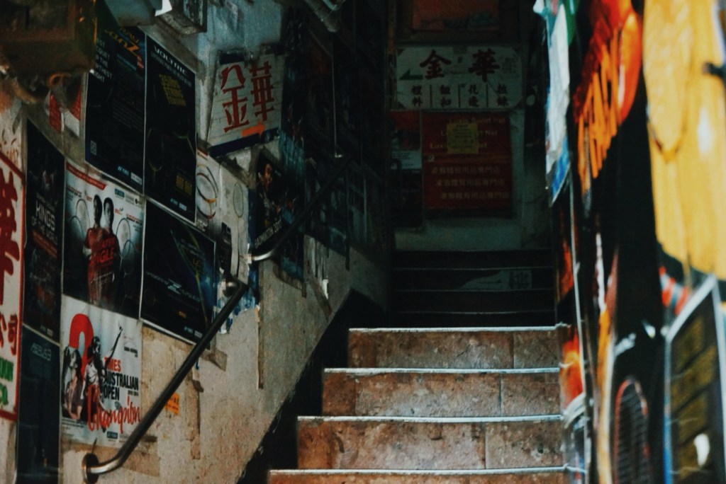 路上的可可愛愛 1 ：廢墟篇
So Trash&nbsp;1：Ruins