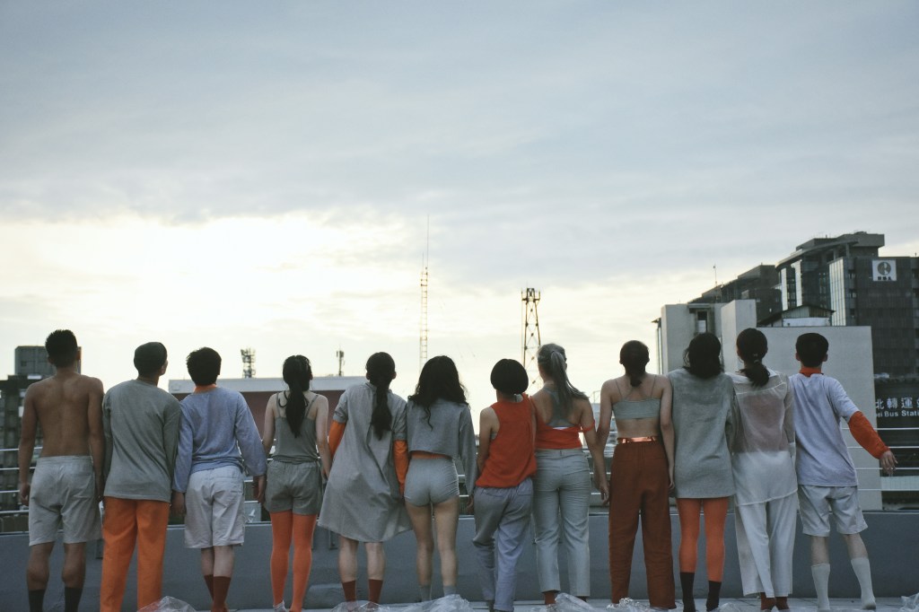 《沒關係，白洞只是理論上存在而已》  White Hole In&nbsp;Theory